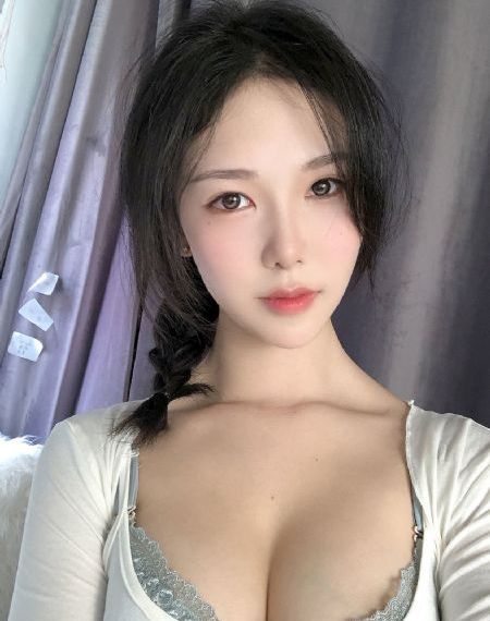 我的女友妈妈_国语迅雷下载